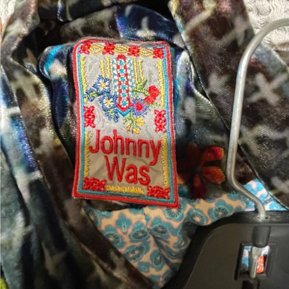 Johnny Was Colorful Velvet Open Front Jacket lined in silk - Picture 4 of 4